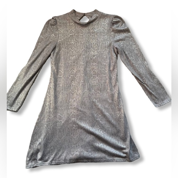 Slate & Willow dress - Picture 6 of 7